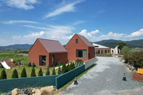 Yeongam Soso Gonggam Private Pool Villa